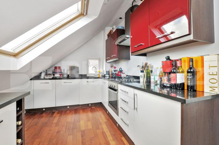 			High spec 2 bedroom property in fantastic location, 2 Bedroom, 1 bath, 1 reception Flat			 Wolseley Road, CROUCH END